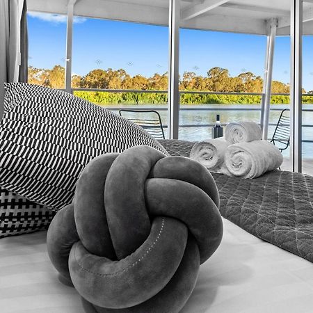 Murray River Queen Hotel Renmark Exterior photo